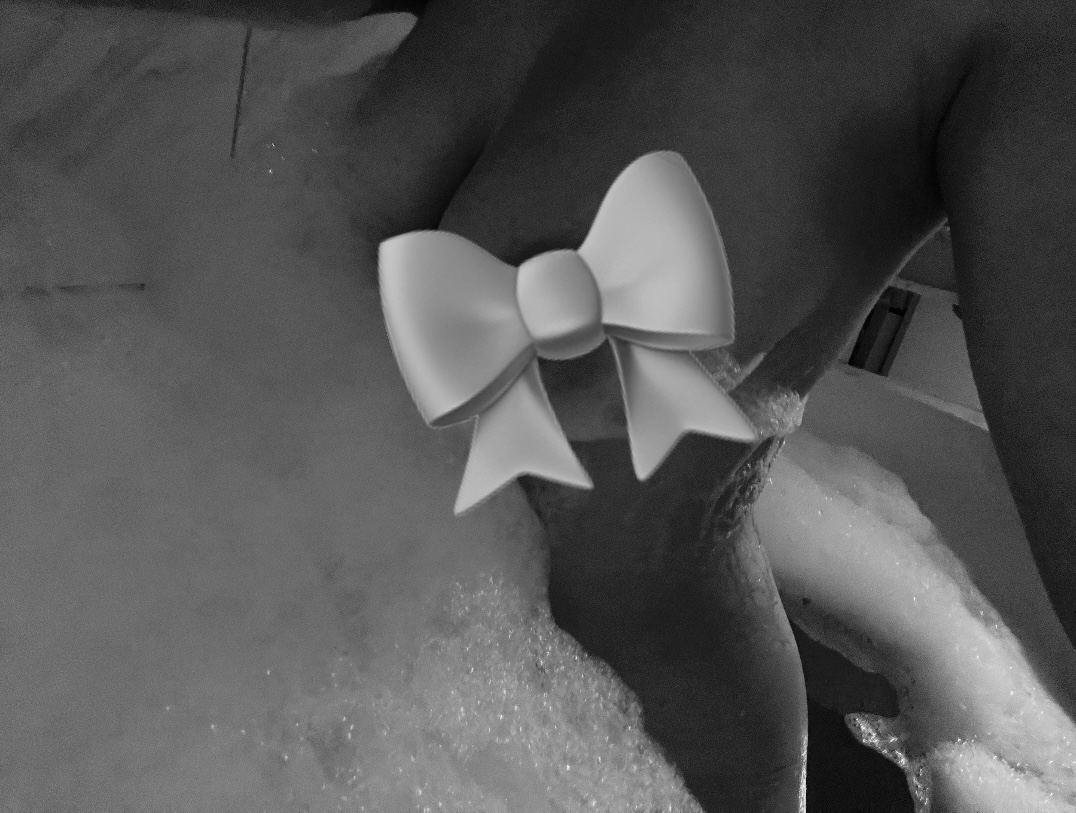 DarkAshleeOF's tweet photo. Breasts out of this world....
https://t.co/8Lzoe62sqK

#onlyfans #comeplay #bathtime #recession #bills #tbt #hotgirlsummer #hot #hotgirl #nsfw #naked #boobs #feminist #findom #femdom #girlnextdoor #viral #trending #elonmusk #nasa #outofthisworld https://t.co/Kb3fnc9tZK