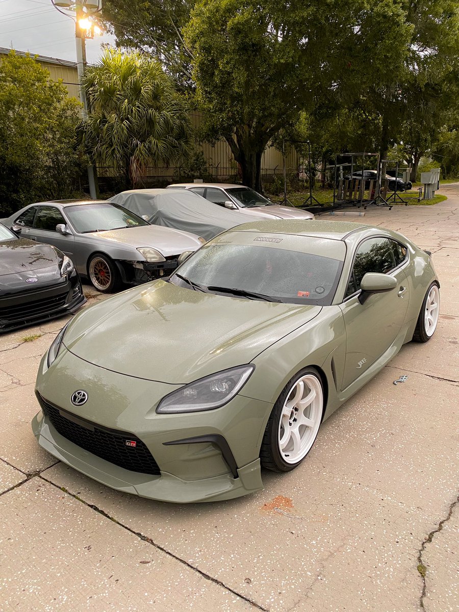 paullsacc's tweet photo. Skirts loading… nothing better than OEM+ #gr86 https://t.co/MfK1Eovw2s