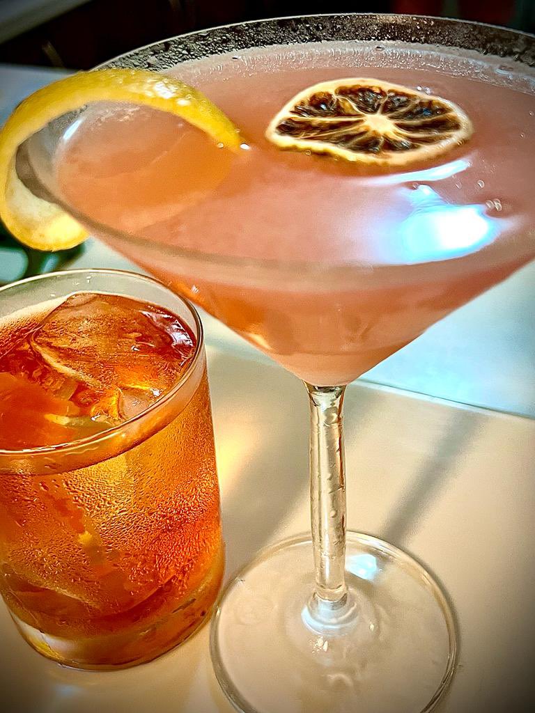 giovannettipr's tweet photo. Negroni variation & 1934 Cosmopolitan #raspberrysyrup #cocktails #homebar #mixology https://t.co/ao4M4n1Sn9