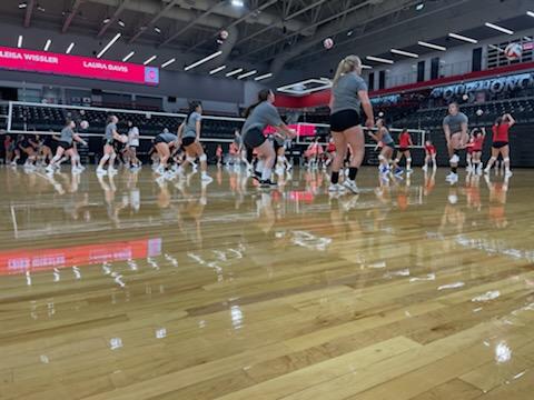 PhiloVball's tweet photo. JV/Varsity Philo Volleyball at THE Ohio State University for camp this weekend! Day #1
#Ladyelectrics #Family #Volleyball🏐 
#makingmemories 
@MafiGill @PhiloAD @AthleticPhilo @TroyDawson4 @MrsW_PJHS @FranklinLocal https://t.co/JFhV0ro1Nq