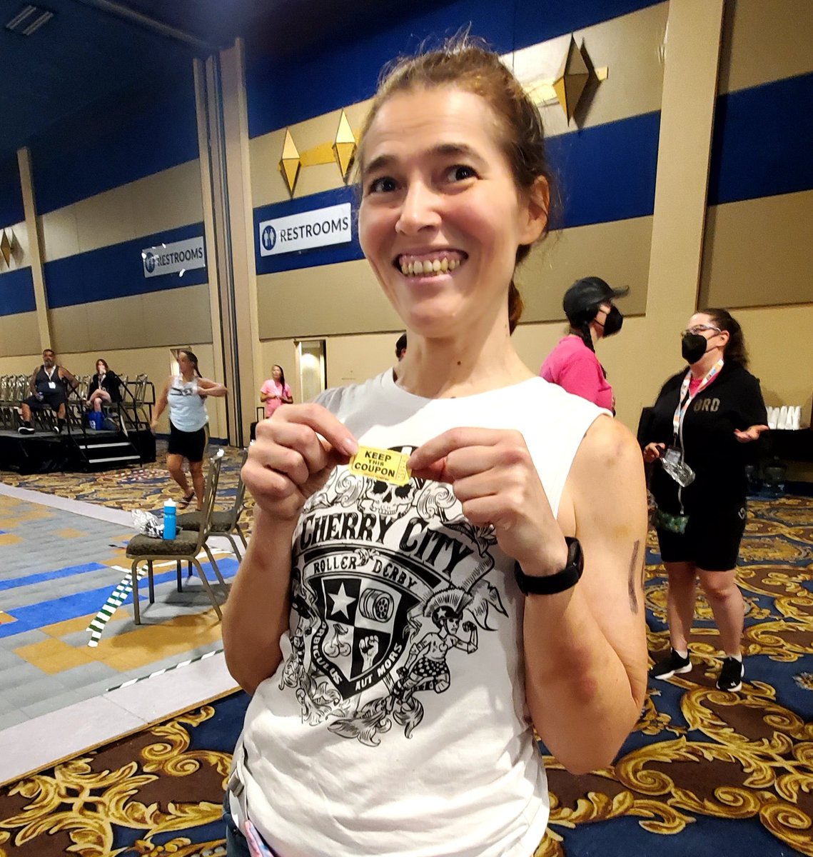 RollerCon's tweet image. Congrats, Chimi Chancla! They won the Triple 8 &amp;amp; 187 Black N Blue Ball Cabana! 

@Triple8NYC @187KILLERPADS #Raffle #BlackNBlue