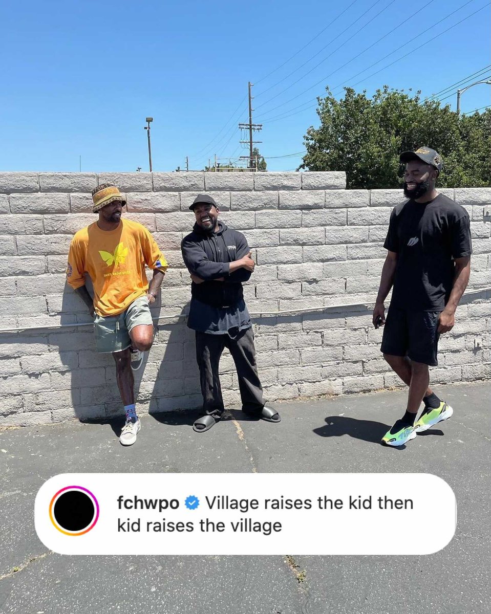 BleacherReport's tweet photo. Kyrie and Jaylen Brown linked up with Ye 👁 https://t.co/We9mzVWH9t