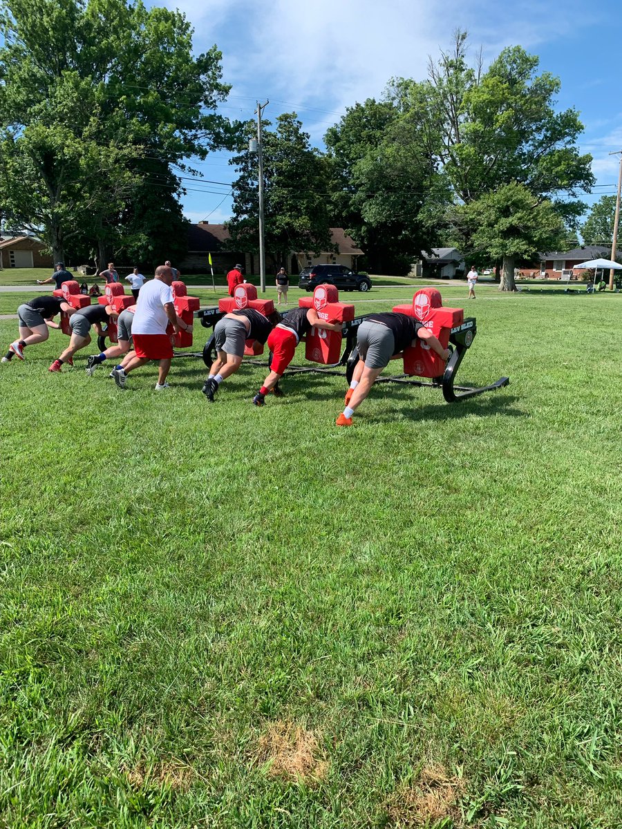 TCCardinalsFB's tweet photo. The first Central Ky Big Man Challenge today was great! Our Cards fought hard and ended up in a tie for 2nd! Congrats to @SouthWarrenFB on winning the event! Great day of competition! https://t.co/G1OXLmlHS7