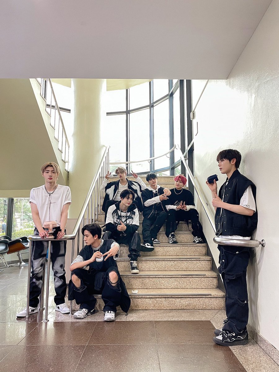 i43YUNK1's tweet photo. finally, 3rd win of Future Perfect with the complete OT7 !! congrats, my hardworking boys 💗
ENHYPEN ELEVENTH WIN
#ENHYPEN11thWin #FuturePerfect3rdWin #ENHYPEN  @ENHYPEN_members @ENHYPEN https://t.co/B1oVL7TJMB