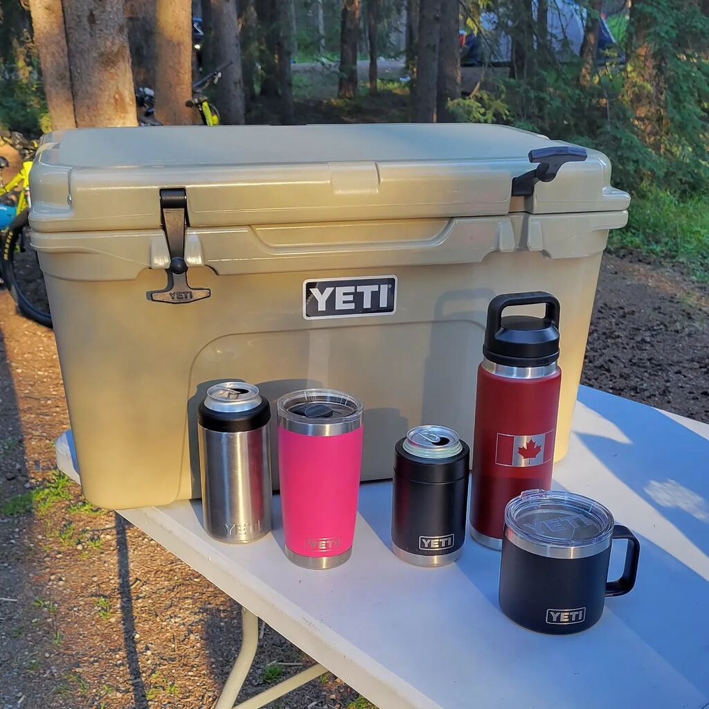 mikeinyyc's tweet image. Friday night, family portrait by the campfire.
.
.
.
#Friday #fridayvibes #banffnationalpark #explorecanada #explorecanada #mybanff #banff #yeti #getoutside #camping instagr.am/p/CgDnlZgsRbm/