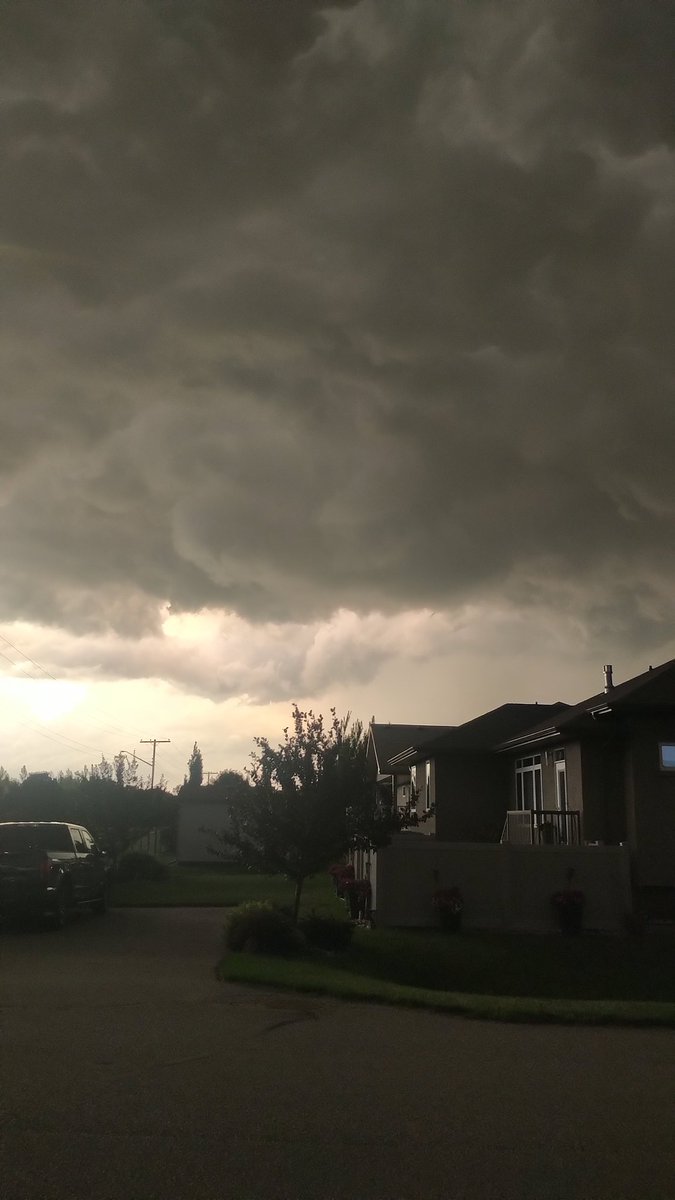 eNsDP's tweet image. White city now #skstorm