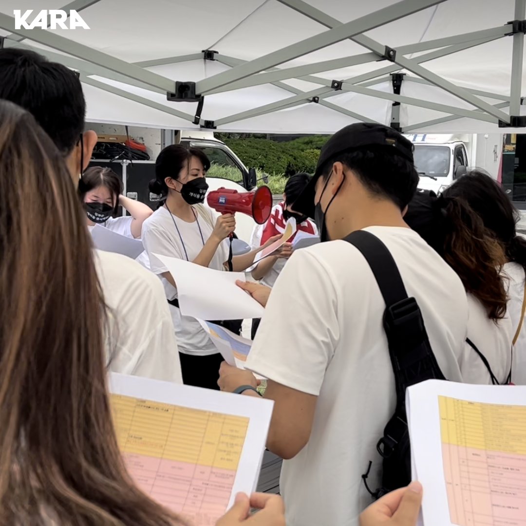 ekara_org's tweet photo. 잠시 후, 1시부터 용산역 광장에서 <2022 정부규탄 국민 대집회>가 진행됩니다. 그 어느 때보다도 시민 분들의 참여가 절실합니다. 개식용 종식을 위한 뜨거운 마음으로 여러분을 기다리고 있겠습니다. https://t.co/au6vueXc5U