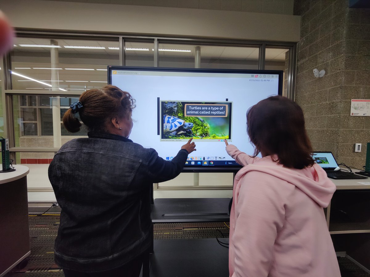 Plus1rosales's tweet photo. Great EdTech Summer PD @Hsdist157 !! Teachers hands-on and creating lessons on @ViewSonicEDU_US Viewboards!! #edtech #levelup157 @super_hsdist @curric_hsdist @SchrumSpartans @HooverHounds https://t.co/GPOmqyM9At