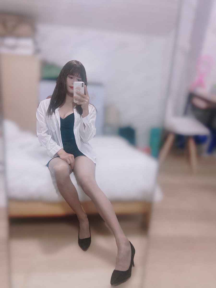 wuyangqueen's tweet photo. 不会挤胸了呀，看来太久不女装不行，会退步！还会发胖，还会懒，作息也没规律😭😭#伪娘の日常 #女装・男の娘 https://t.co/sYdnpmHX1W