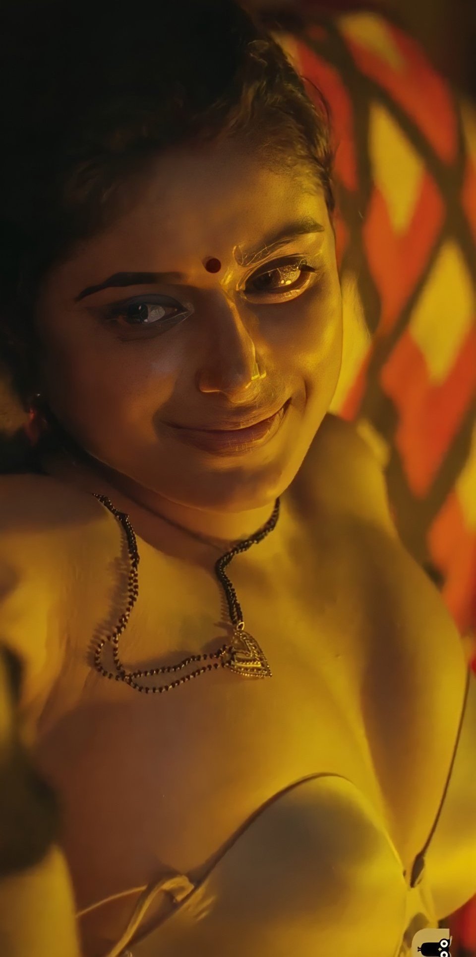 Meghala Tamil Ponnu on X: Waking up with a smile and last night deeds and  the lust starts for morning is always a bliss 🙈🙈🙈  t.coiuAUU4w2OD  X