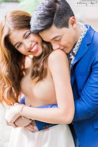 troobie_md's tweet photo. Heto na last at kasalukuyan kasi akong multitasking. Nakikinig ako ng webinar on Pediatric Minimally Invasive Surgery! 🤣 Fave ko syempre ang Prenup ALDUB photos! Grabe lang ang ganda nila dito 😍😍😍💚! #ALDUBatADN7Years https://t.co/4SvRHIPb7F