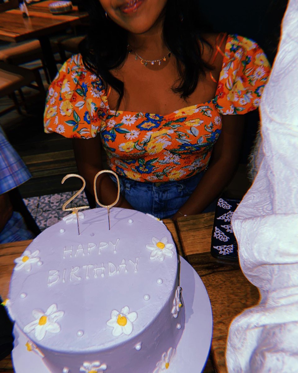 mads_ashleyy's tweet photo. cheers to 20🥂🪩 https://t.co/a0lEgvBliq
