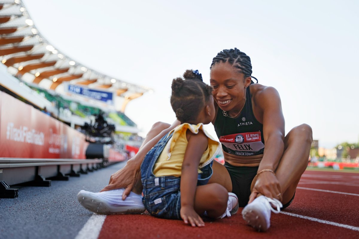 -11 Olympic medals -19 world champion medals -Most world champion medals of any track and field athlete in history -Most decorated female athlete in track and field history 20 years of greatness @allysonfelix 👏