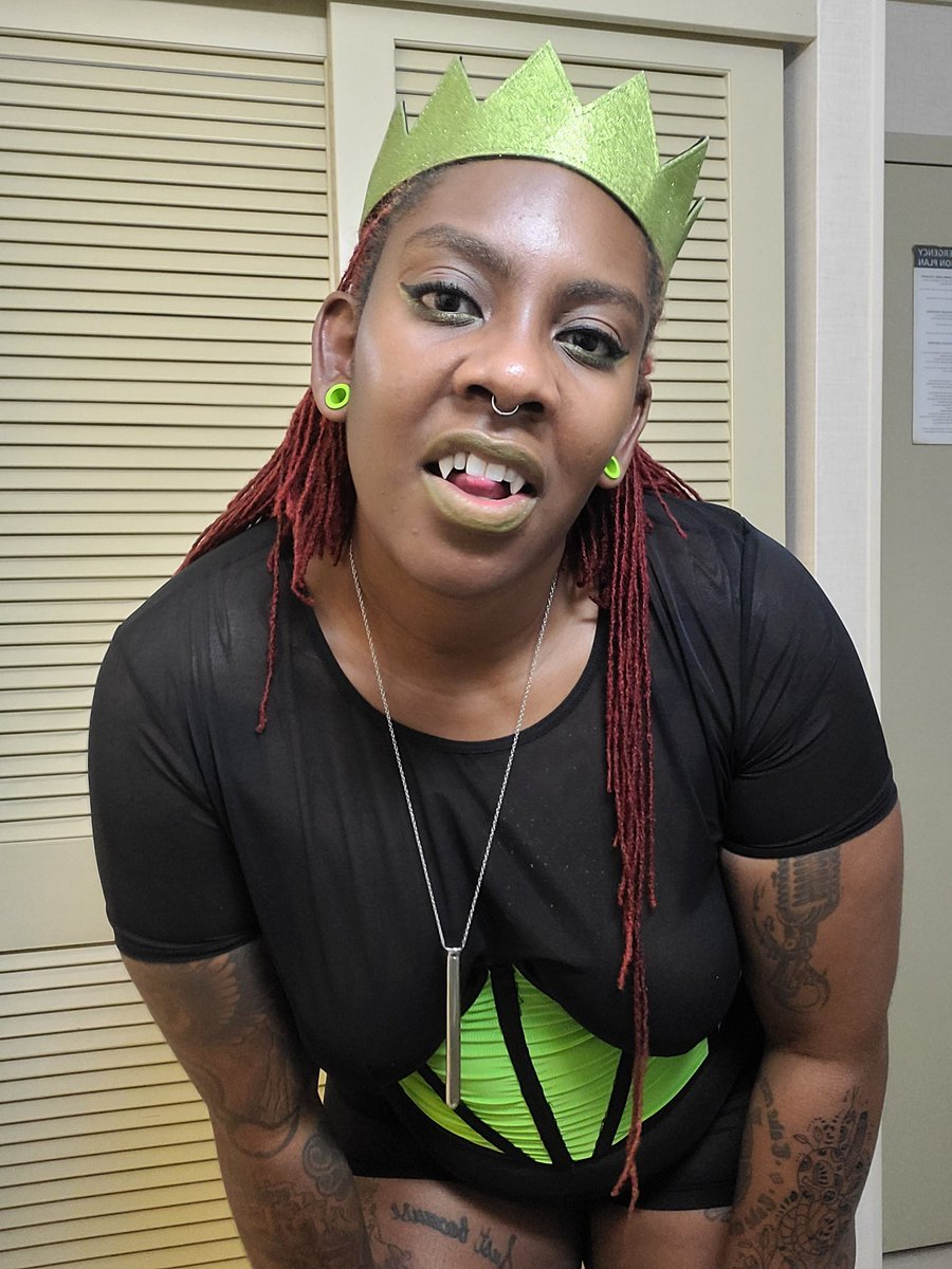 HonestlyNae tweet media