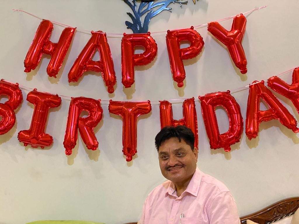 AdPankajrana's tweet photo. #यसस्वी ,#सरल_स्वभाव, #ईमानदार_छवि ,#मिलनसार, #सादगी से #परिपूर्ण और हमारे #प्रेरणा_स्तोत्र एवम #HRSO के #संरक्षक आदरणीय #बड़े_भाई_श्री_ओम्_प्रकाश_सागर_जी, रिटायर्ड #DIG (#आई_पी_एस)#उत्तर_प्रदेश_जी को उनके #जन्मदिवस 🎂🎂🎂🎂 के अवसर पर बहुत बहुत हार्दिक बधाई  एवं सुभकामनाये । https://t.co/E3xaXOULOJ