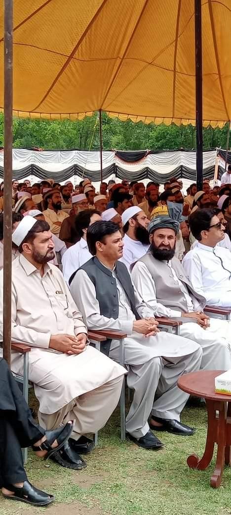 DCOrakzai's tweet photo. *محفلِ مشاعرہ - 2022-07-14*
ڈپٹی کمشنر اورکزئی کی ہدایت پر اسسٹنٹ کمشنر اپر اورکزئی امتیاز علی شاہ نے اورکزئی ویلفیئر آرگنائزیشن کے زیر اہتمام ضلعی انتظامیہ اورکزئی کے تعاون سے گورنمنٹ ہائی سکول مندتی لوئر اورکزئی میں منعقدہ محفل مشاعرہ میں شرکت کی۔ محفل کا موضوع "امن" تھا۔ https://t.co/eaJr7TxYwZ