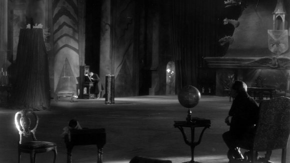 jasondhenderson's tweet photo. Just turned in the script for Part 2 of #GregScott's &amp; my Usher Down, a #horror GN coming next summer from @stormkingcomics and @stormkingskc -- a story of an expedition into the fabled House of Usher. I have always loved Poe's story and it's so cool to play in that world. https://t.co/aXoNKJXxMR