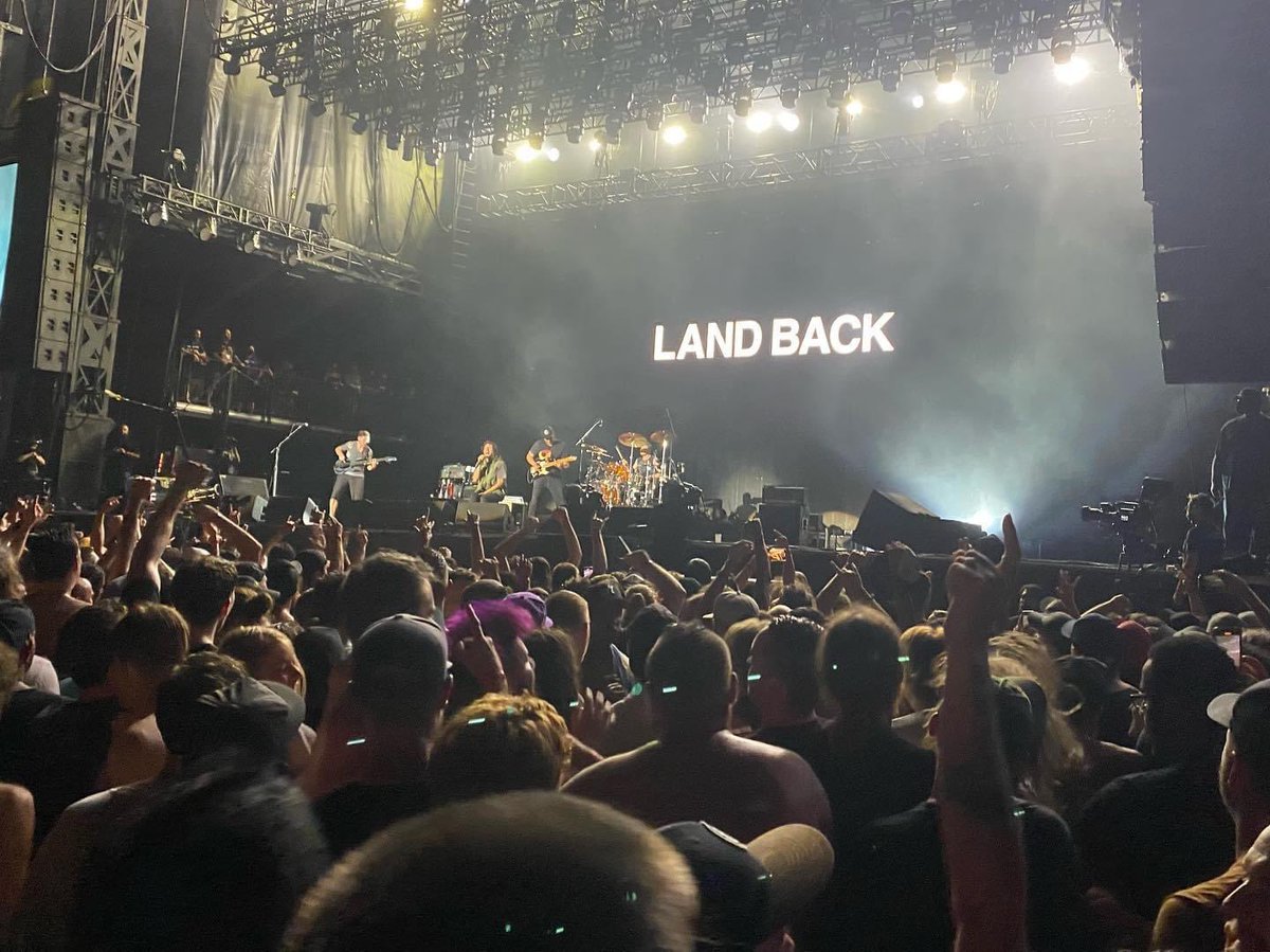 Rage Against the Machine show in Ottawa tonight. #LandBack 

📸 via <a href="/waub/">Waubgeshig Rice</a>