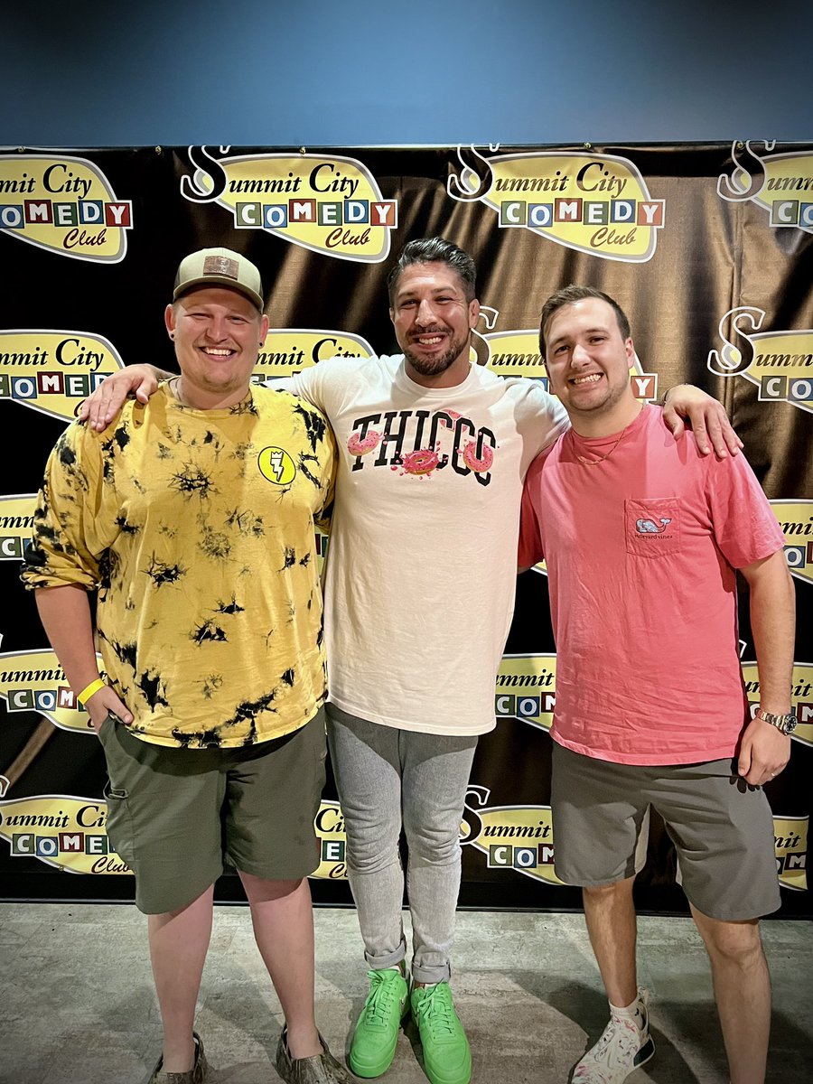 _GEN273's tweet image. Name a Thiccker trio😂 #thiccc #summitcitycomedy #crocs