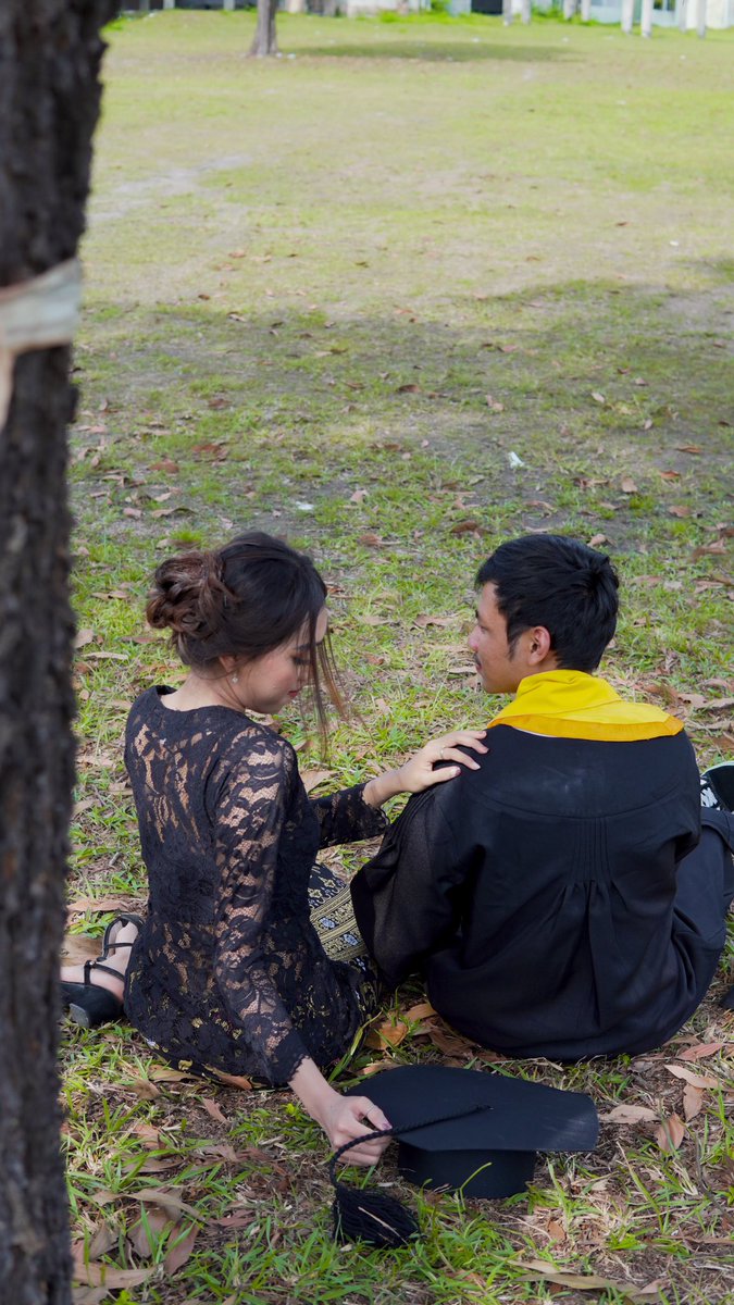 Males___'s tweet image. Twitter please do ur magic. 

Buat temen2 area pekanbaru yg mau foto wisuda outdoor dengan harga mahasiswa bisa kontak aku yaa.
Durasi foto 1 jam 
Include 
- limited photoshoot
- all file on google drive
- 10 edited photos 

*terima jasa foto lainnya juga.