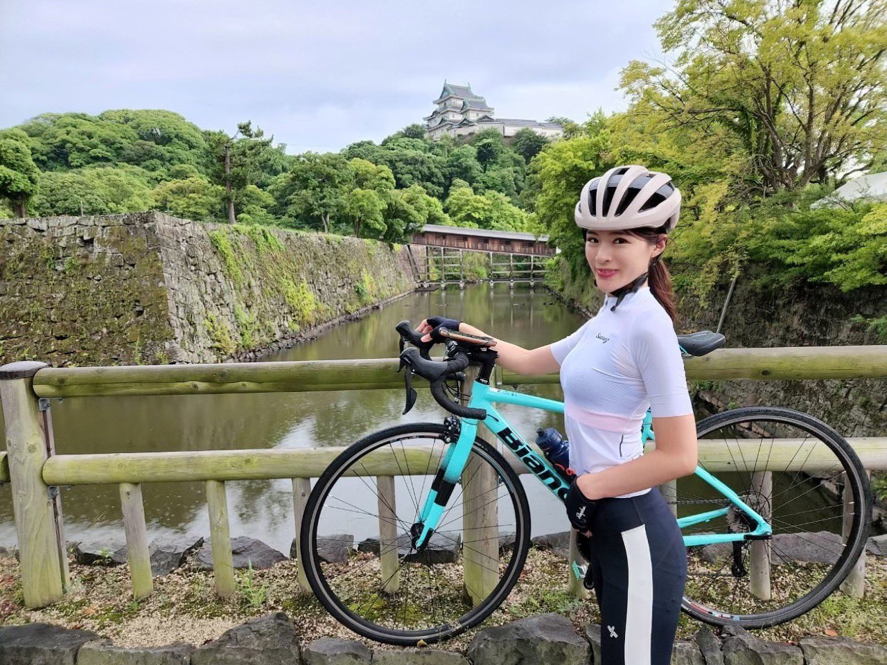 女性向け】ビアンキロードバイク ＋ヘルメット