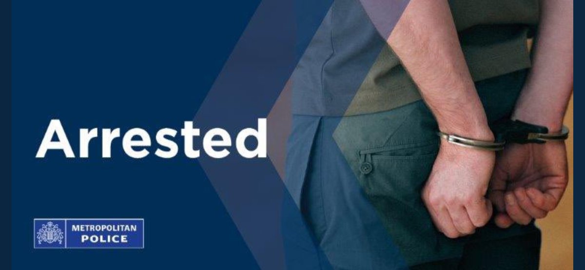 MPSBarkDag's tweet image. In the last 30 minuets of #ATeams shift we attended another live kidnapping in Barking.
Swift police work from the team meant that the victim was located and the suspect who was arrested for this.
Another dangerous offender in custody.
Top work by A Team!
#responsepolicing 1996EA