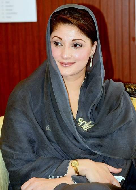 iammunimmughal's tweet photo. مسلم لیگ ن کی نائب صدر مریم نواز کورونا وائرس کا شکار ہوگئیں۔
مریم نواز نے کورونا کا ٹیسٹ کروایا تو ٹیسٹ مثبت آیا۔
اللہ تعالیٰ میڈم کو شفائے کاملہ عطا فرمائے اور صحت و تندرستی والی لمبی زندگی عطا فرمائے آمین ثم آمین یا رب العالمین ❤️🙌۔
@MaryamNSharif  
#GetWellSoonMaryamNawaz https://t.co/COryMMQ7Df
