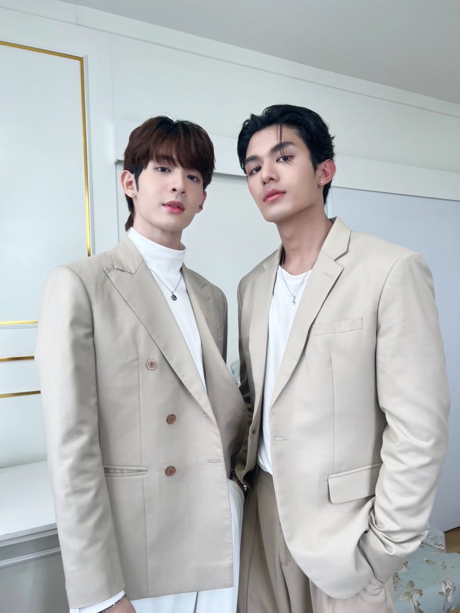 hourlynetjames's tweet photo. fighting &amp; have fun loml🤟🏻🤍

#SlimconceptMeetNJ #NetJames https://t.co/El9hW1SYpe