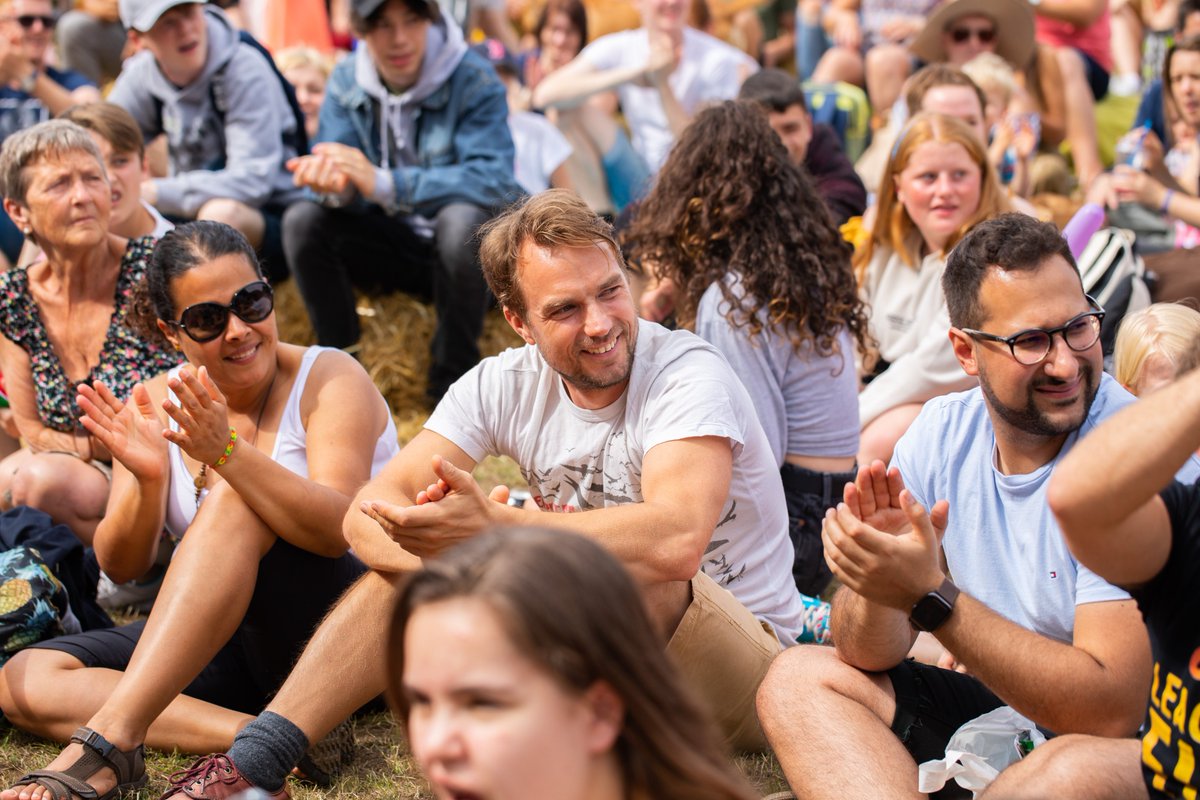 Bring a picnic, a sun parasol #keepcool and enjoy the live music @cheesechillifest #guildford today 10 till 730pm and tomorrow 10 till 5pm Tickets on the gate £9 adults £7 over 65's Carers &amp; disabled Kids 15 and under free with accompanying adults cheeseandchillifestival.com
