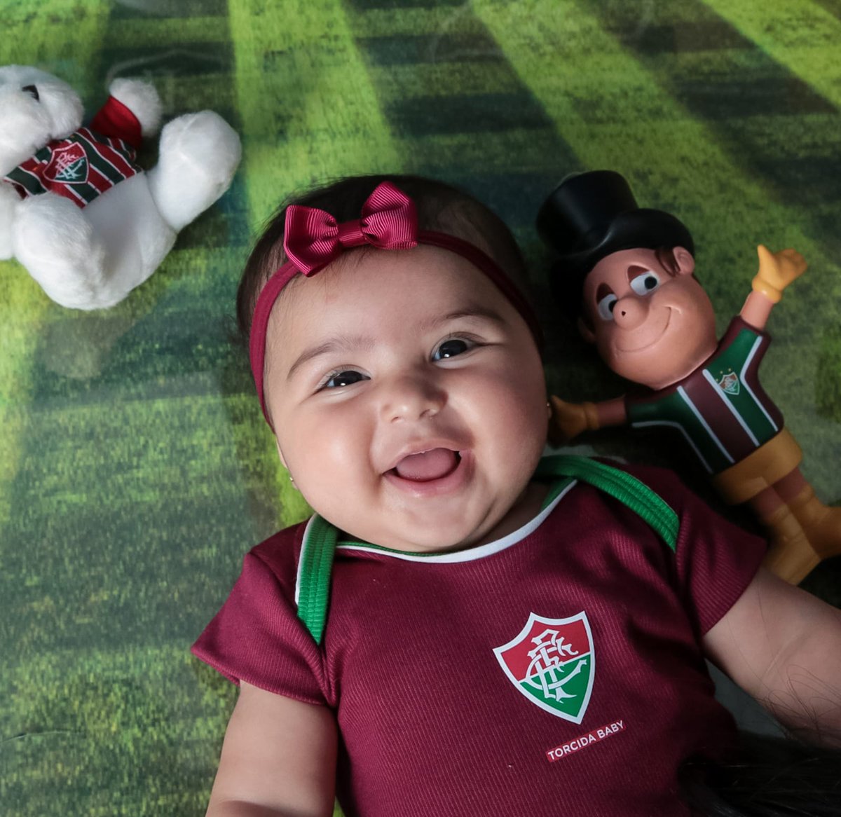 nathtequila's tweet photo. Alô Mario contrata minha filha para modelar rs 😍💚❤️ 

@FluminenseFC https://t.co/Yzo1Mx0SL2