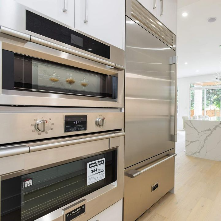 Add a little flair and functionality to your space with Fulgor Milano's professionally crafted kitchen appliances. Discover the full line here: bit.ly/3yen31C 

Design + 📸: SBR Design + Build