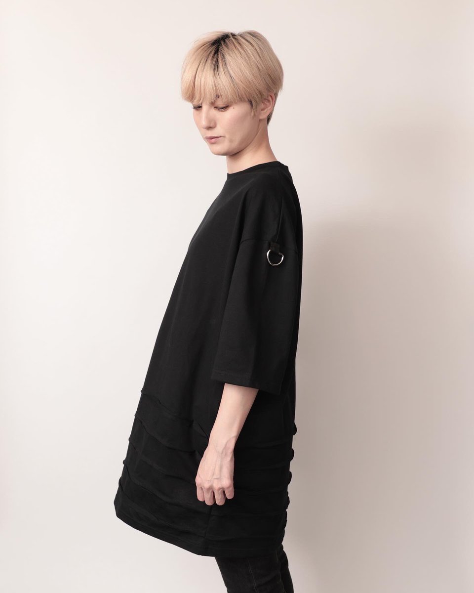 tears_of_swan's tweet photo. TEARS OF SWAN-PATCHWORK BIG T SHIRTSになります!!
atelier shop店頭、official webshopにて引き続き販売中ですので宜しくお願い致します😊💻🏬

https://t.co/ICHhml6k3N
(即日発送)

@tears_of_swan 
#tearsofswan 
#patchworktshirt 
#bigtshirt https://t.co/Grh9O2vPNY