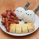 【話題】ウインナーと卵焼きに可愛いシマエナガおにぎりプレート