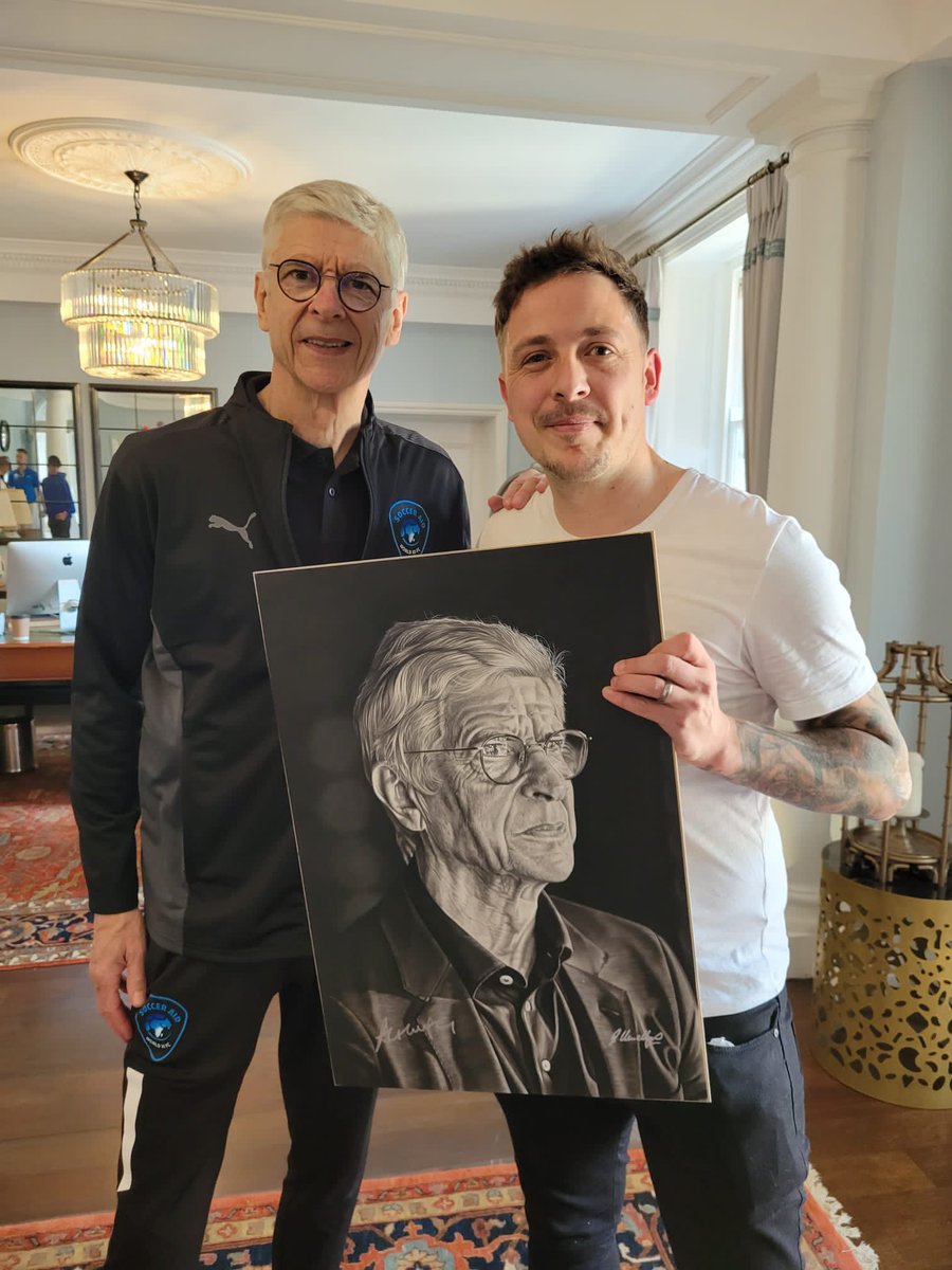 llewellyn_art's tweet photo. Hey Twitter,

One of my targets for this year was to try and reach 10k followers so more people can see and (hopefully) appreciate my art 👨🏻‍🎨 

So here is a small thread, showcasing some of my portraits 🖼 

Any RTs would be appreciated 

Let’s start with my Arsène Wenger 🙌🏻 https://t.co/cTx0TLJEXC