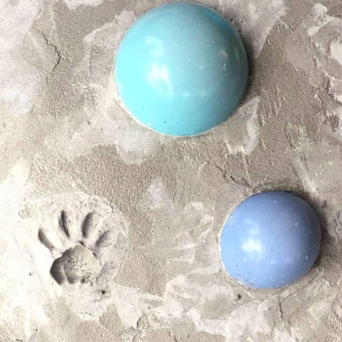 visualartsfaa36's tweet photo. ปวีณา โอบอ้อม
Paweena Ob-om

อาการที่ส่งผลต่อการเดิน
ET that affects walking
Technique : Interactive Art Installation and Mix Media Art

ช่องทางการติดตามผลงาน

Instagram : 1chigo.1chie (ช่องทางหลัก)
Facebook : 1chigo.1chie
Twitter : visualartsfaa36

#ichigoichie36th #artoftheday https://t.co/RjbHkdfv5G