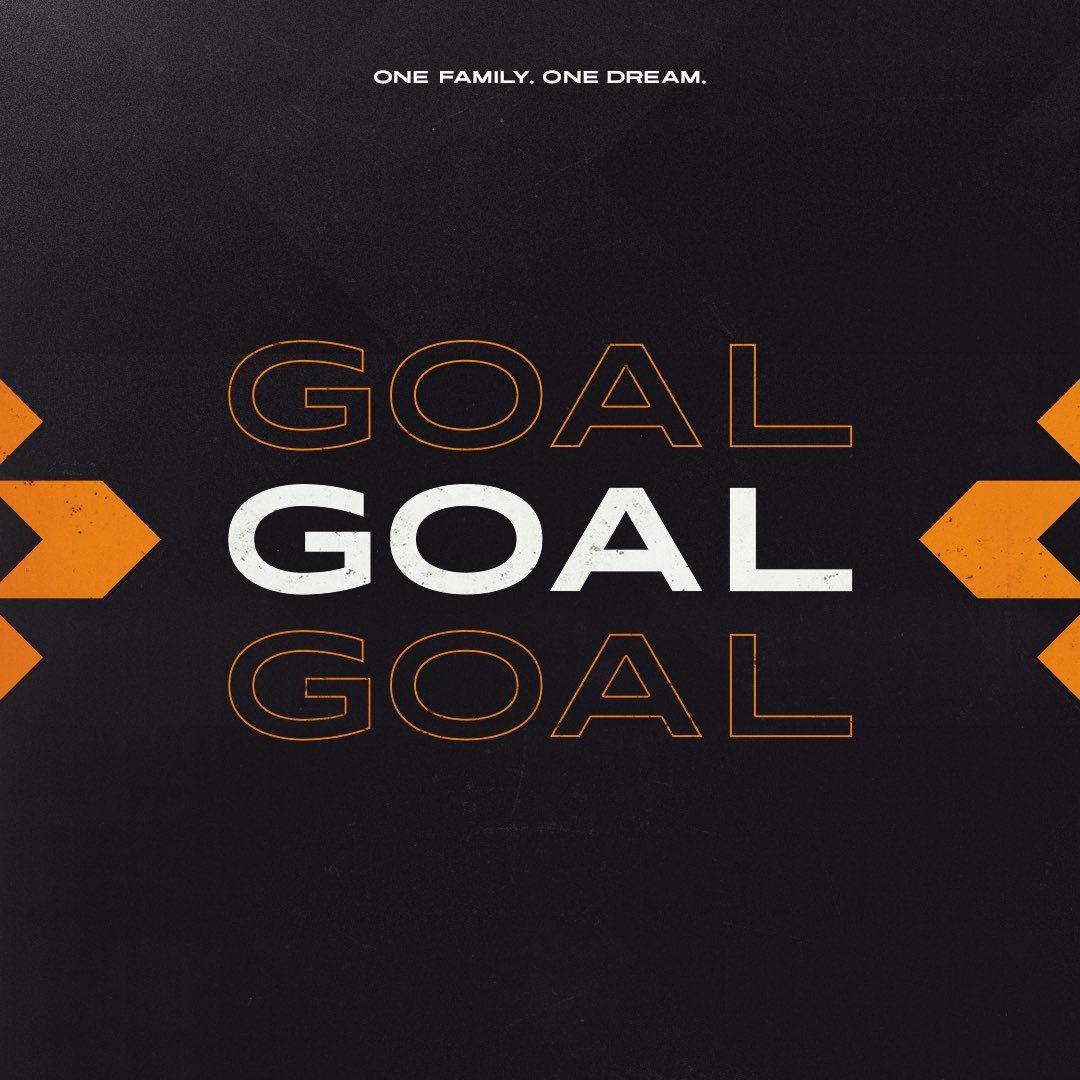 HullCity's tweet photo. IT’S TWO FOR TYLER! 🔥

Smith races onto Mills’ excellent ball over the top, checks inside his man and coolly strokes past the keeper!

🐯 2-0 🕊 [81’] https://t.co/w9vMPpcrU7