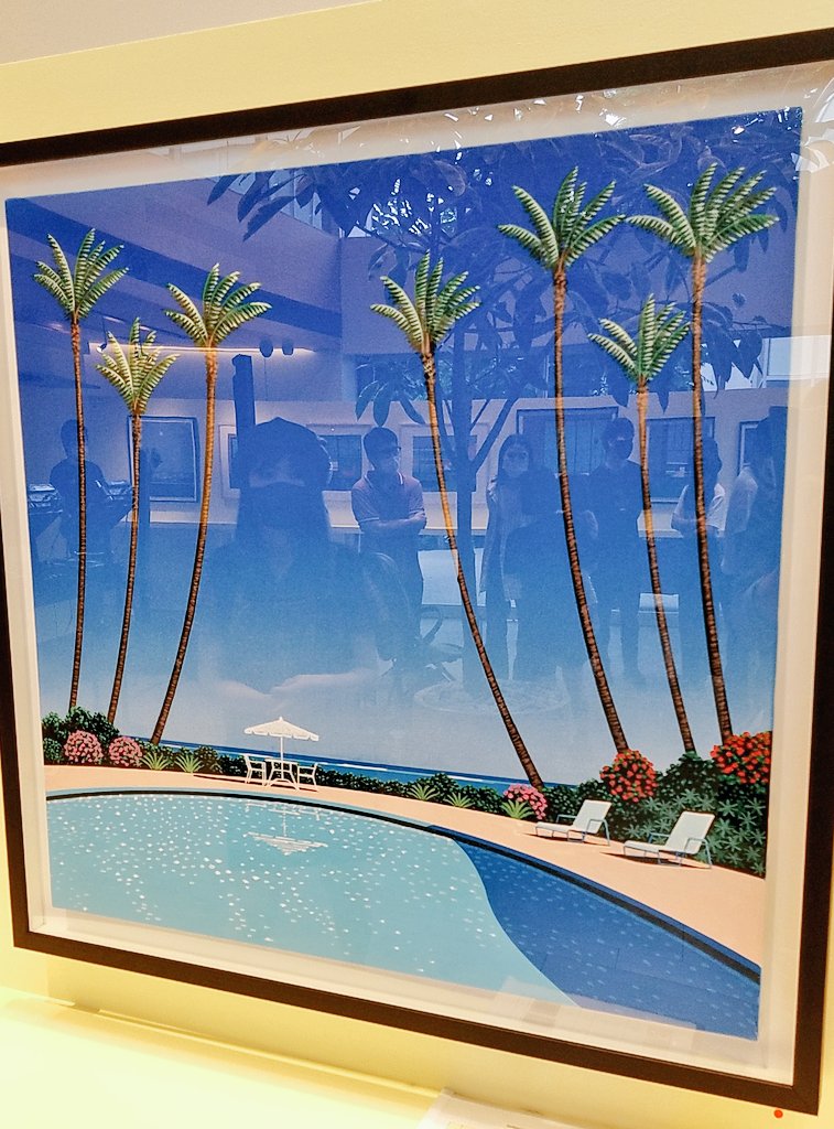 午後は代官山蔦谷書店のガーデンギャラリーにて、永井博の個展「TROPICAL MODERN」を見に。

こじんまりとしたギャラリーだったけど開放的な内装で、絵をじっくり見れて満足。
このパリッとした色使いと、絶対に行ったこと見たことないハズなのに、どこか懐かしさを覚える作風が非常に良き……🌴☀️