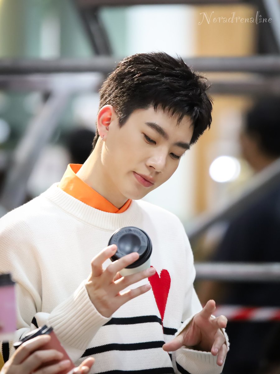 JumpolAesthetic's tweet photo. Soo prettyy 😍✨
#OffJumpolxSCAsset
#ออฟจุมพล #offjumpol https://t.co/GVem1IDuAz