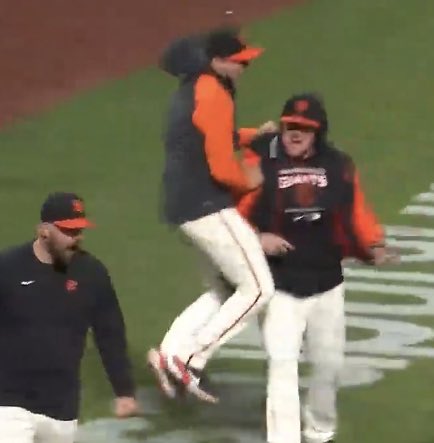 GIANTSCOMFORT's tweet photo. SAN FRANCISCO GIANTS https://t.co/jDfSlczOEW