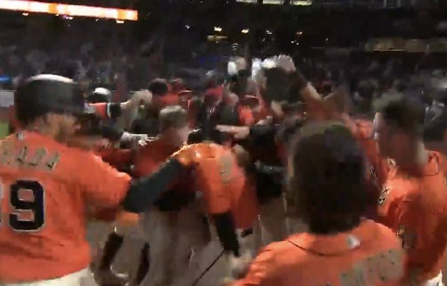 GIANTSCOMFORT's tweet photo. SAN FRANCISCO GIANTS https://t.co/jDfSlczOEW