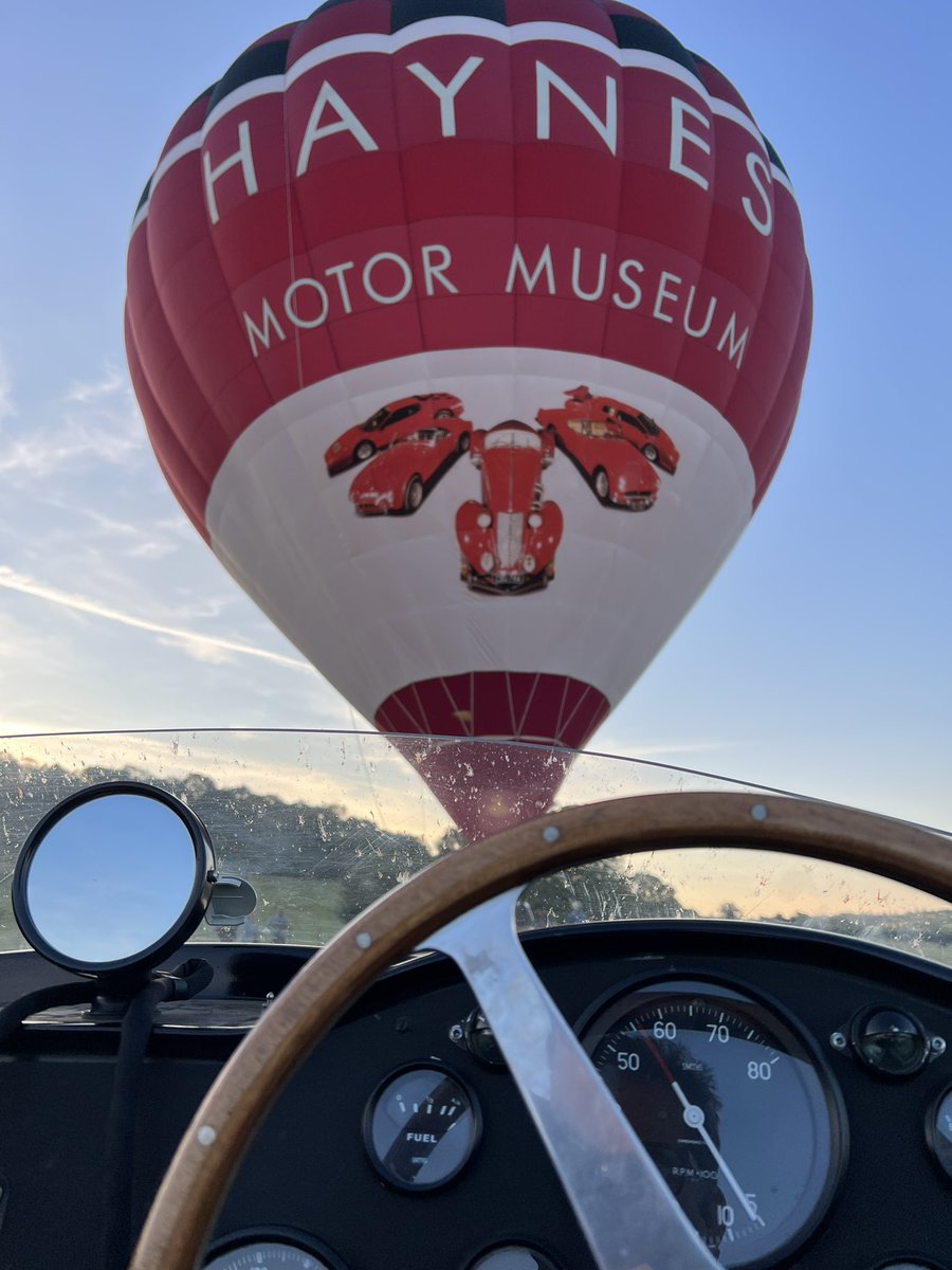 funky_balu's tweet photo. Beautiful morning to drive to Wells to watch the relaunch of the @HaynesMuseum balloon… lovely! Now for some rugby - c’mon home nations https://t.co/rURqzp4MlK