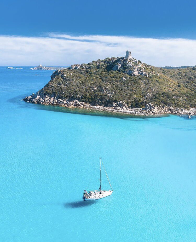 Buongiorno a tutti, siamo a #portogiunco comune di #villasimius costa sud orientale della #Sardegna 
#16luglio 
📸Gianfrenk