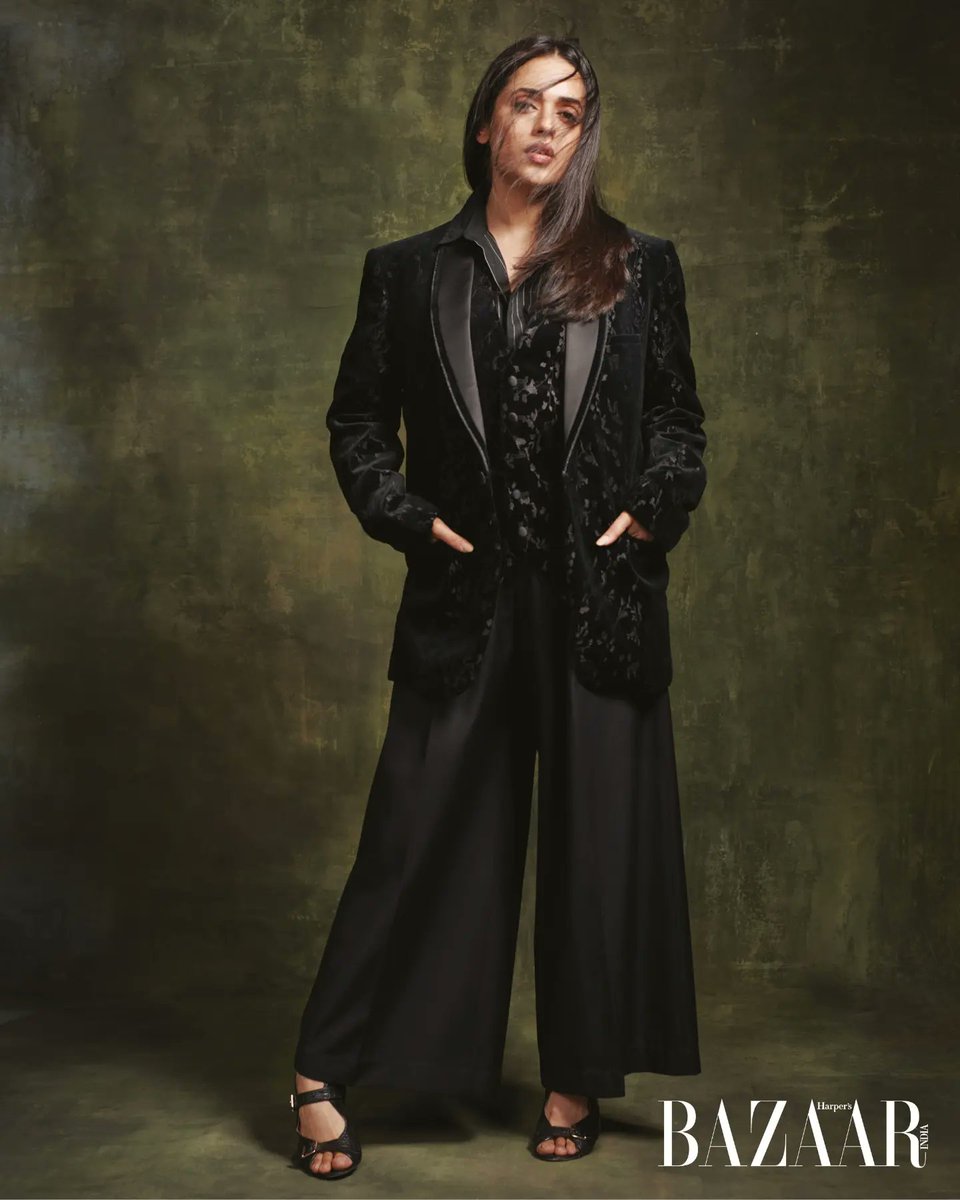 BazaarIndia's tweet photo. GENDER BENDER : As the world redefines gender binaries, 17 Bazaar India contributors question the meanings that have been traditionally assigned to articles of clothing. And in doing so, they continue the conversations around what 'womenswear' and 'menswear' truly comprise... https://t.co/1c2XBs01Ig
