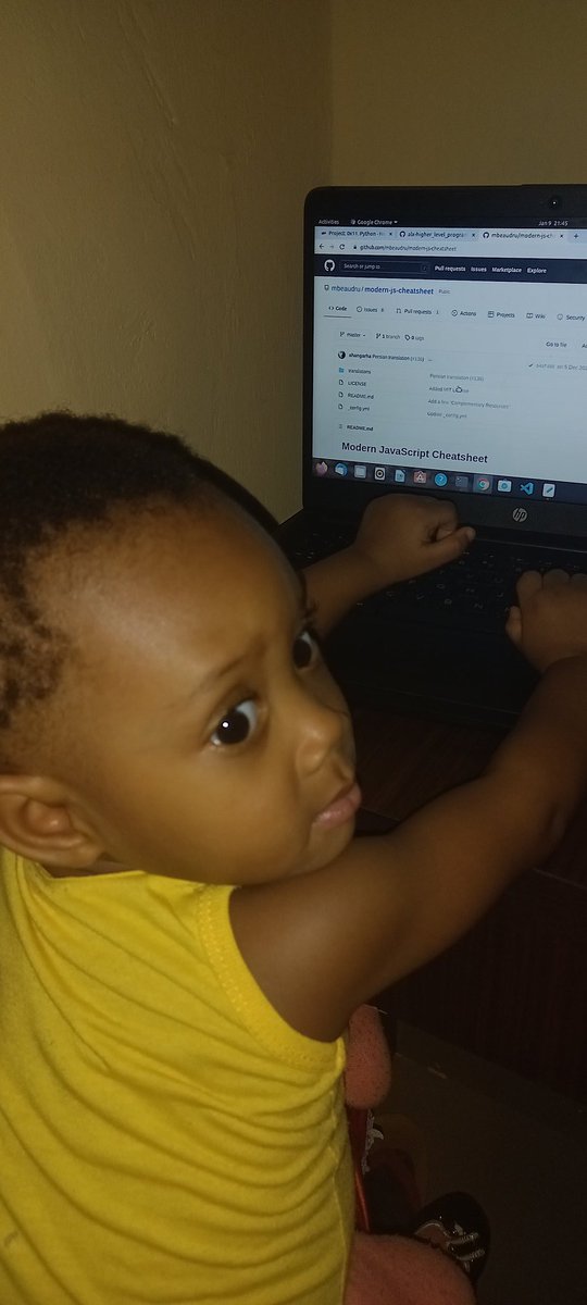 __RedSpinel__'s tweet photo. @joy_ayara Yep...we're a family of baby women in tech lol https://t.co/2X7eXsJZOK