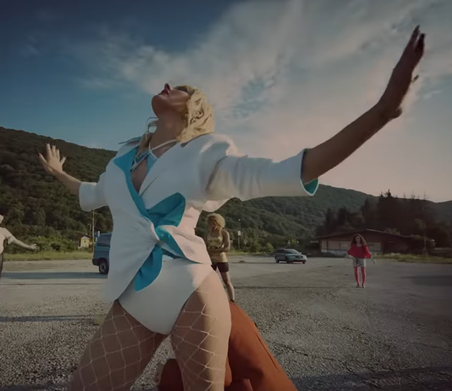 Stripclubexperi's tweet photo. Strip Club Music - our hot pick for release of the week - "Easy Lover" by #EllieGoulding ft. #BigSean. Check it out, along with many other recent releases, on our website: https://t.co/fsFJaM6dmD

#EasyLover #Pop #Dance #StripClubMusic #StripClubExperience https://t.co/6MB6xi14V7