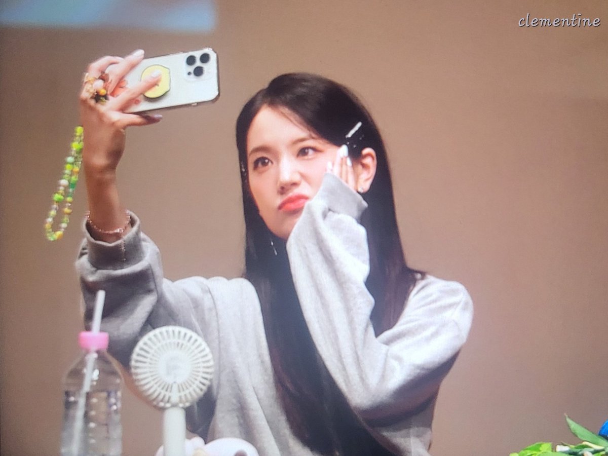 CLEMENTINE_1227's tweet photo. 220715 팬사인회 Preview5

📷

#fromis_9          #프로미스나인         
#장규리 #규리 #JangGyuRi #Gyuri https://t.co/1mfZ2ms0zx