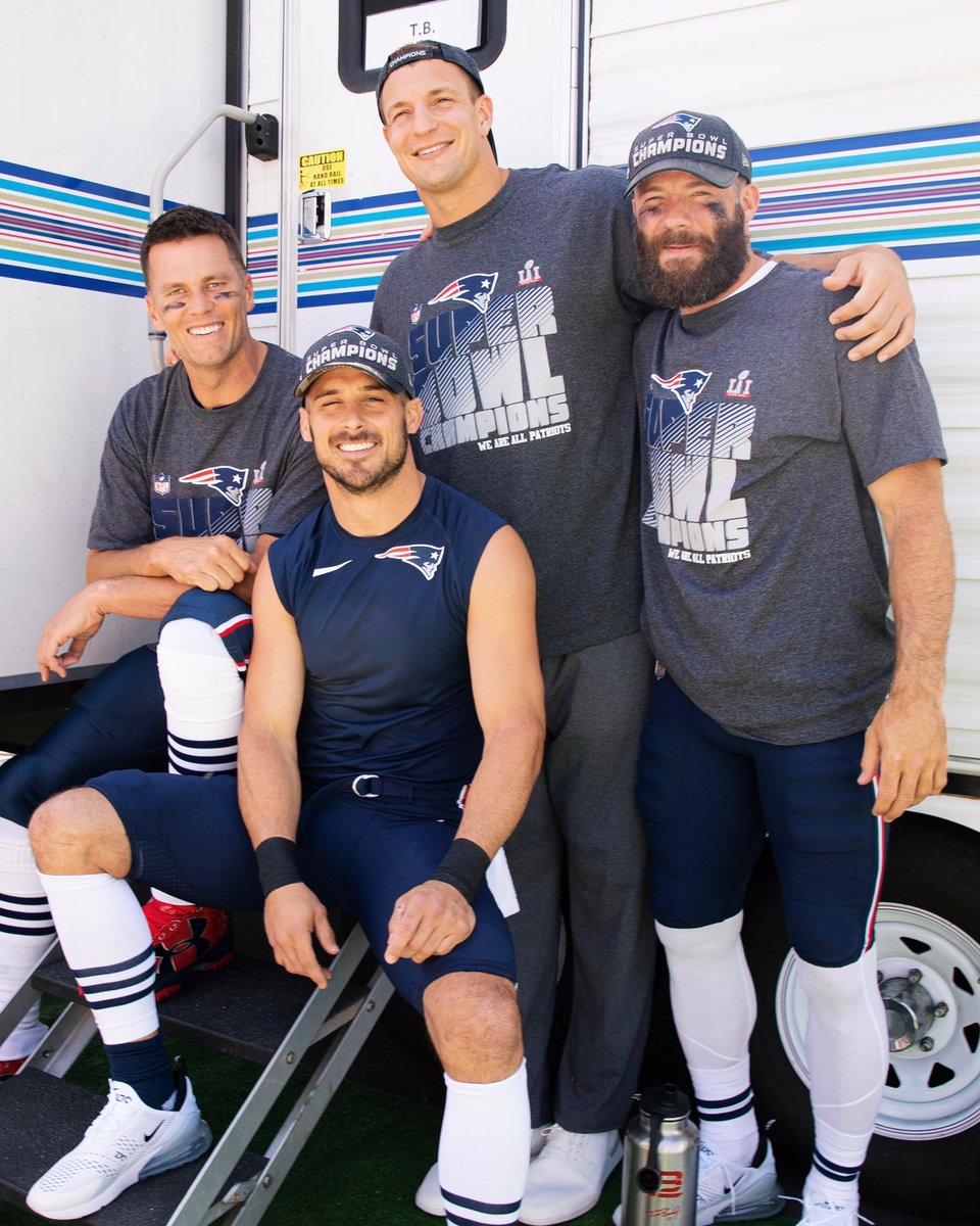 OutlanderUni101's tweet photo. EIGHTY FOR BRADY #EightyForBrady
https://t.co/kty7dzg495
Source: @TomBrady #TomBrady
https://t.co/w0OADepGzx https://t.co/0miqJopinl