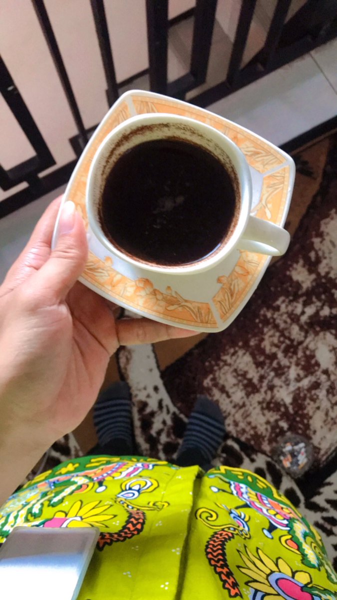vikapadhia's tweet photo. Tak lakoni apa sing dadi kewajibane;
Kopi ireng tambahane https://t.co/ZXSYV6UKsq