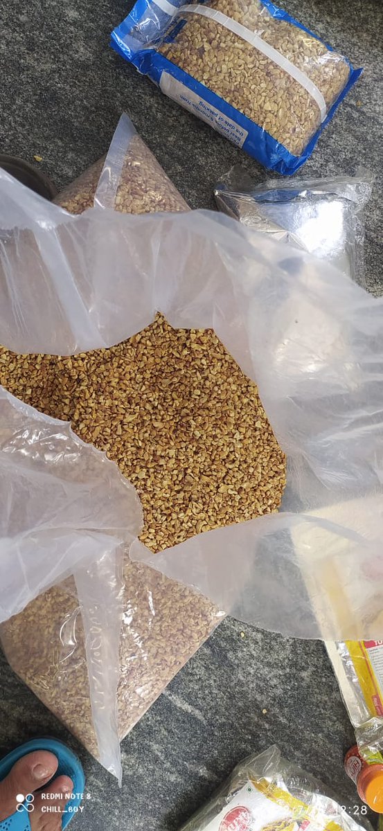 sgc_rguktb's tweet photo. There are multiple reasons coming up about the cause of #MassFoodpoison @RguktBasar 
Eggs could be one of the main reasons.
Alongside, reusing the boiled oil to prepare food and usage of low grade ingredients is another legitimate reason.
Below attached are some samples. https://t.co/hltHXaDraX