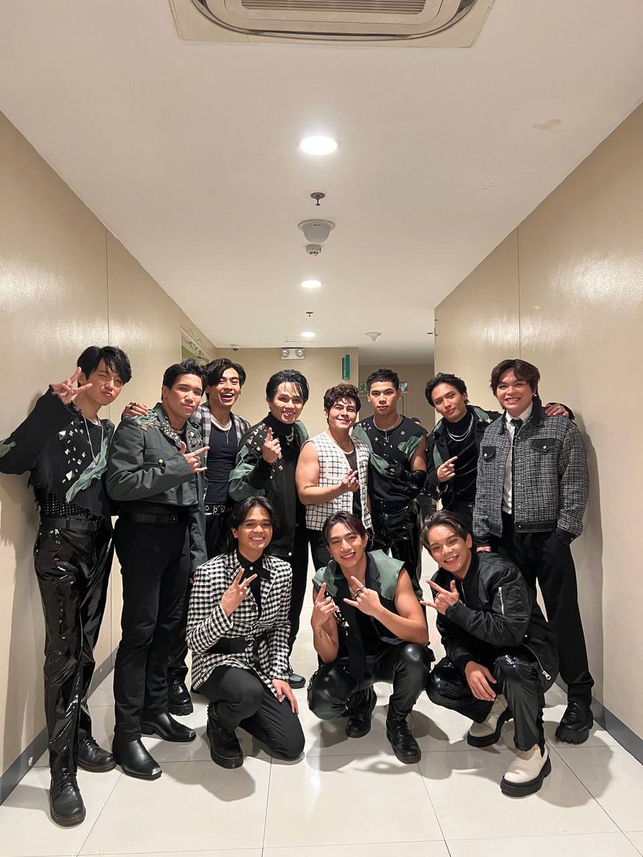 1stoneOfficial's tweet photo. It was a blessing. 1ST JUANS looking forward to our NEXT JUANS 🤭
@TheJuans_BAND 
#1STONE #TheJuans https://t.co/l3vYCseIpe